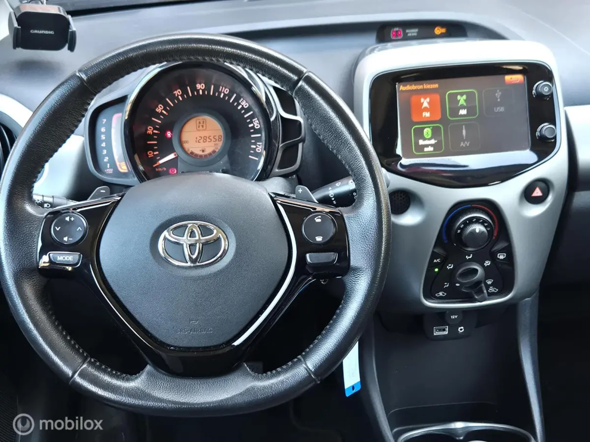 1.0 VVT-i x-cite I Automaat I Trekhaak I Camera I Cruise