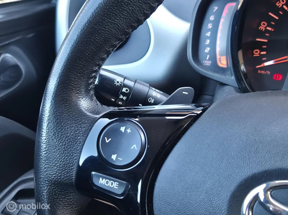 1.0 VVT-i x-cite I Automaat I Trekhaak I Camera I Cruise