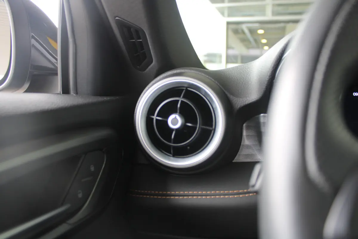 1.5T Hybrid Veloce | Lederen bekleding | Adaptieve cruise control | Stoelventilatie voor | Matrix LED |