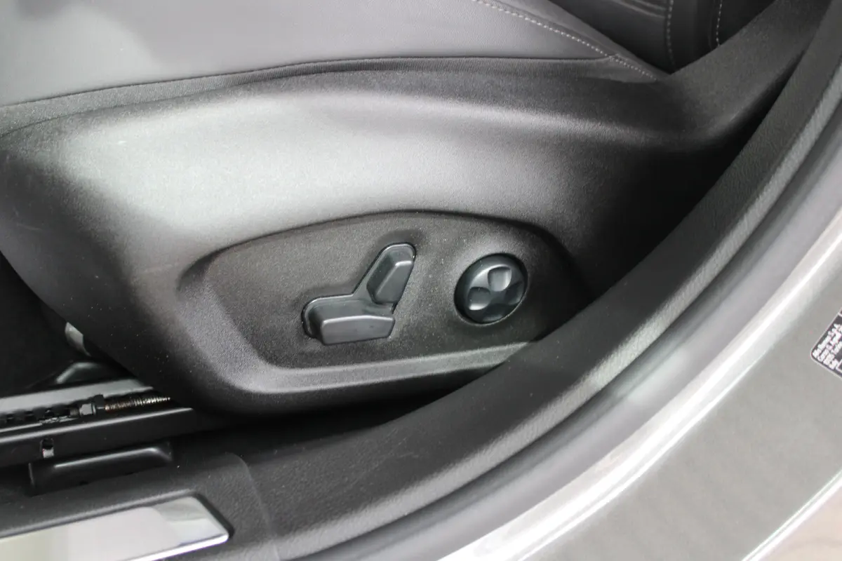 1.5T Hybrid Veloce | Lederen bekleding | Adaptieve cruise control | Stoelventilatie voor | Matrix LED |