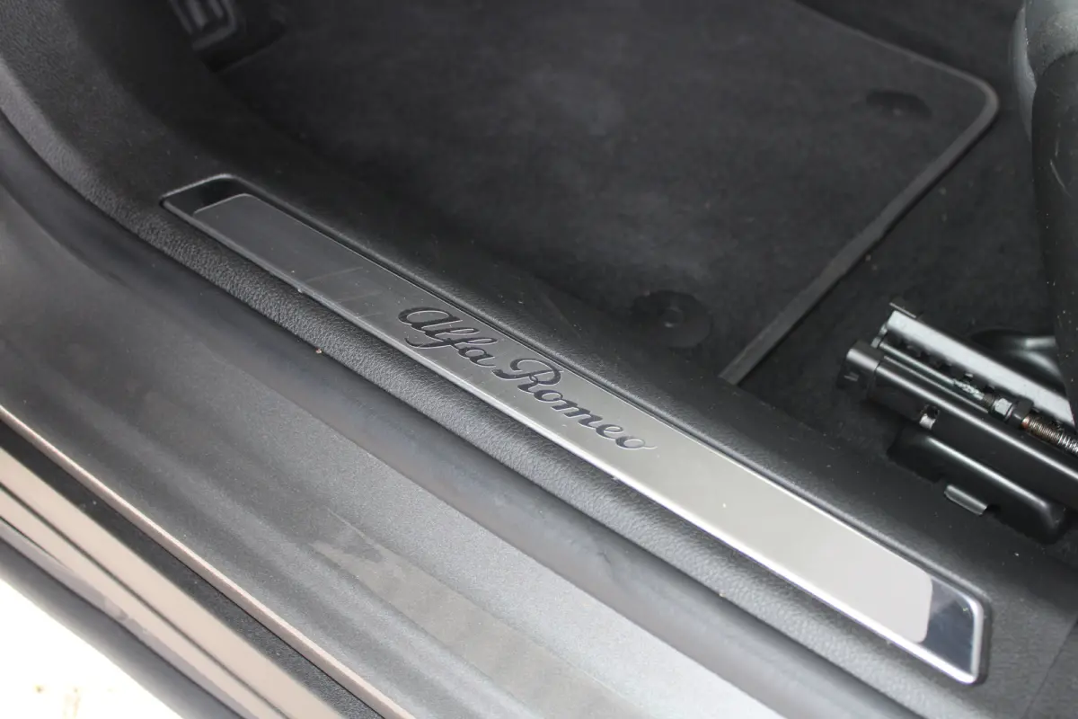 1.5T Hybrid Veloce | Lederen bekleding | Adaptieve cruise control | Stoelventilatie voor | Matrix LED |
