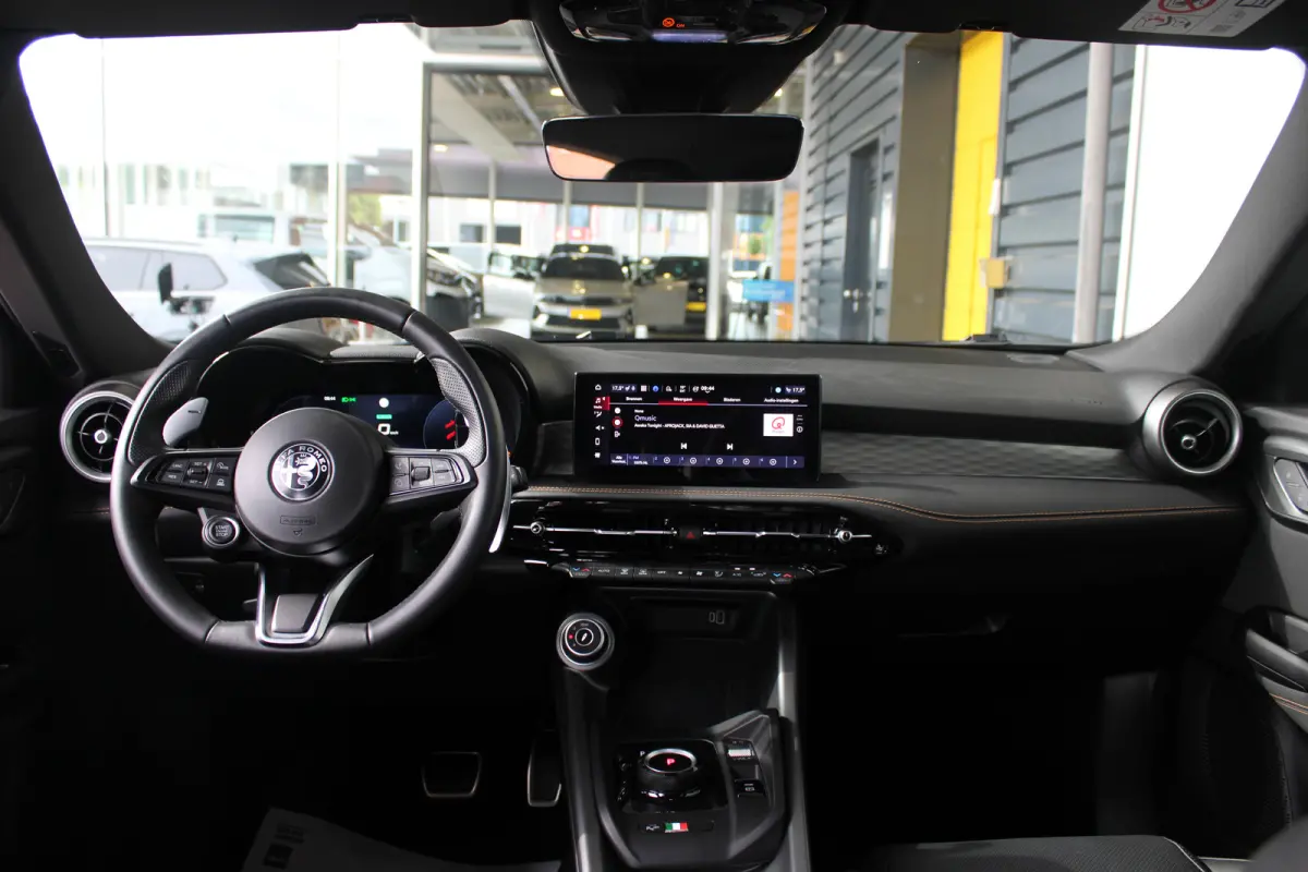 1.5T Hybrid Veloce | Lederen bekleding | Adaptieve cruise control | Stoelventilatie voor | Matrix LED |