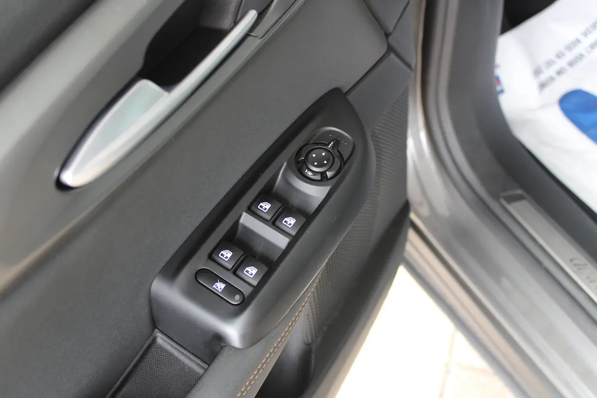1.5T Hybrid Veloce | Lederen bekleding | Adaptieve cruise control | Stoelventilatie voor | Matrix LED |