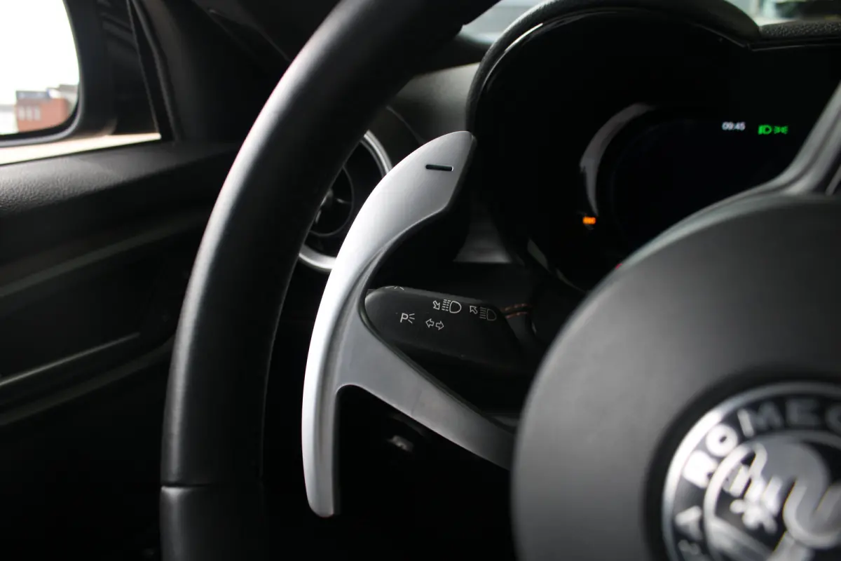 1.5T Hybrid Veloce | Lederen bekleding | Adaptieve cruise control | Stoelventilatie voor | Matrix LED |