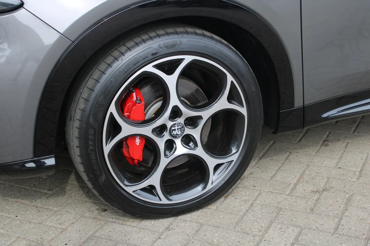 1.5T Hybrid Veloce | Lederen bekleding | Adaptieve cruise control | Stoelventilatie voor | Matrix LED |