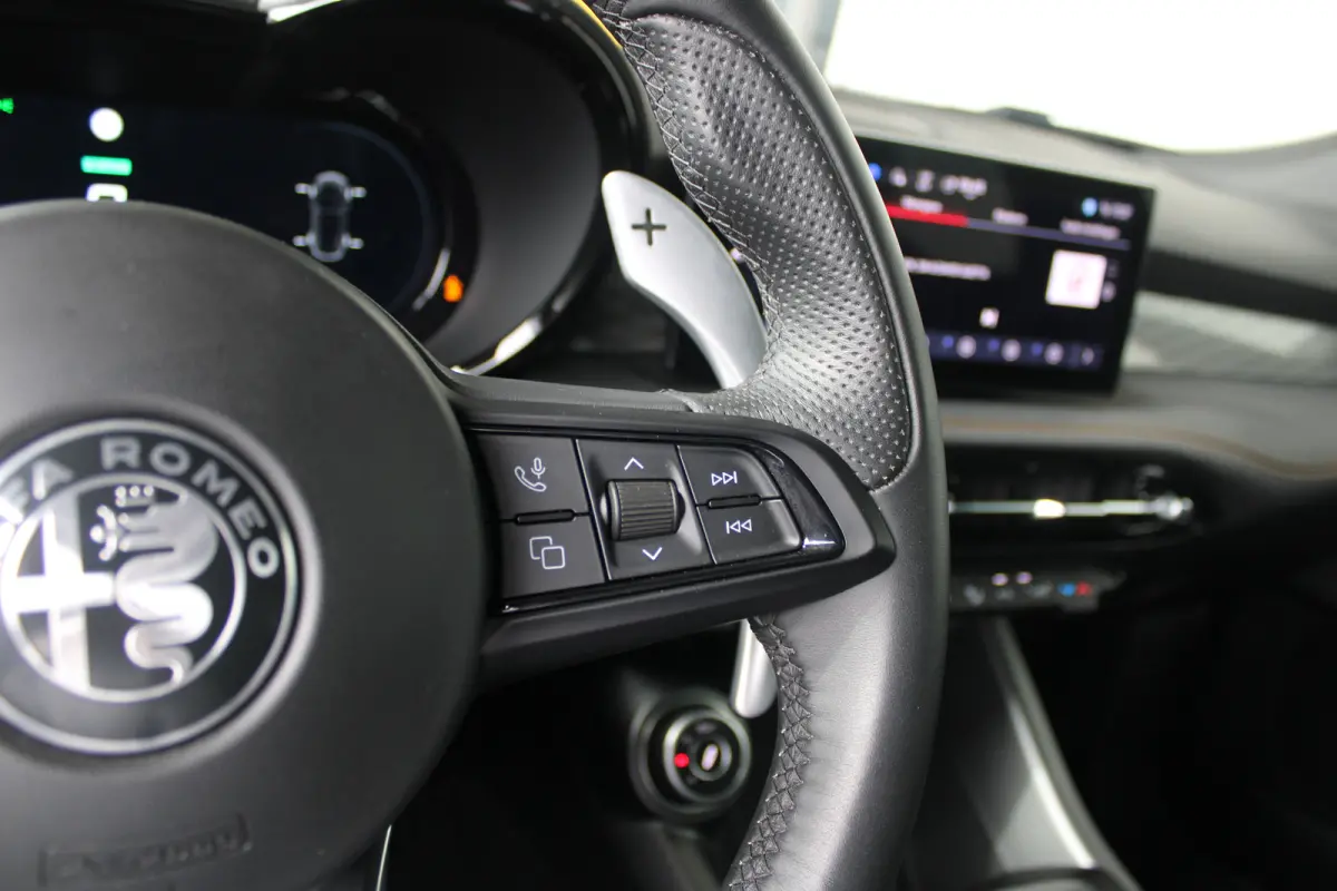 1.5T Hybrid Veloce | Lederen bekleding | Adaptieve cruise control | Stoelventilatie voor | Matrix LED |