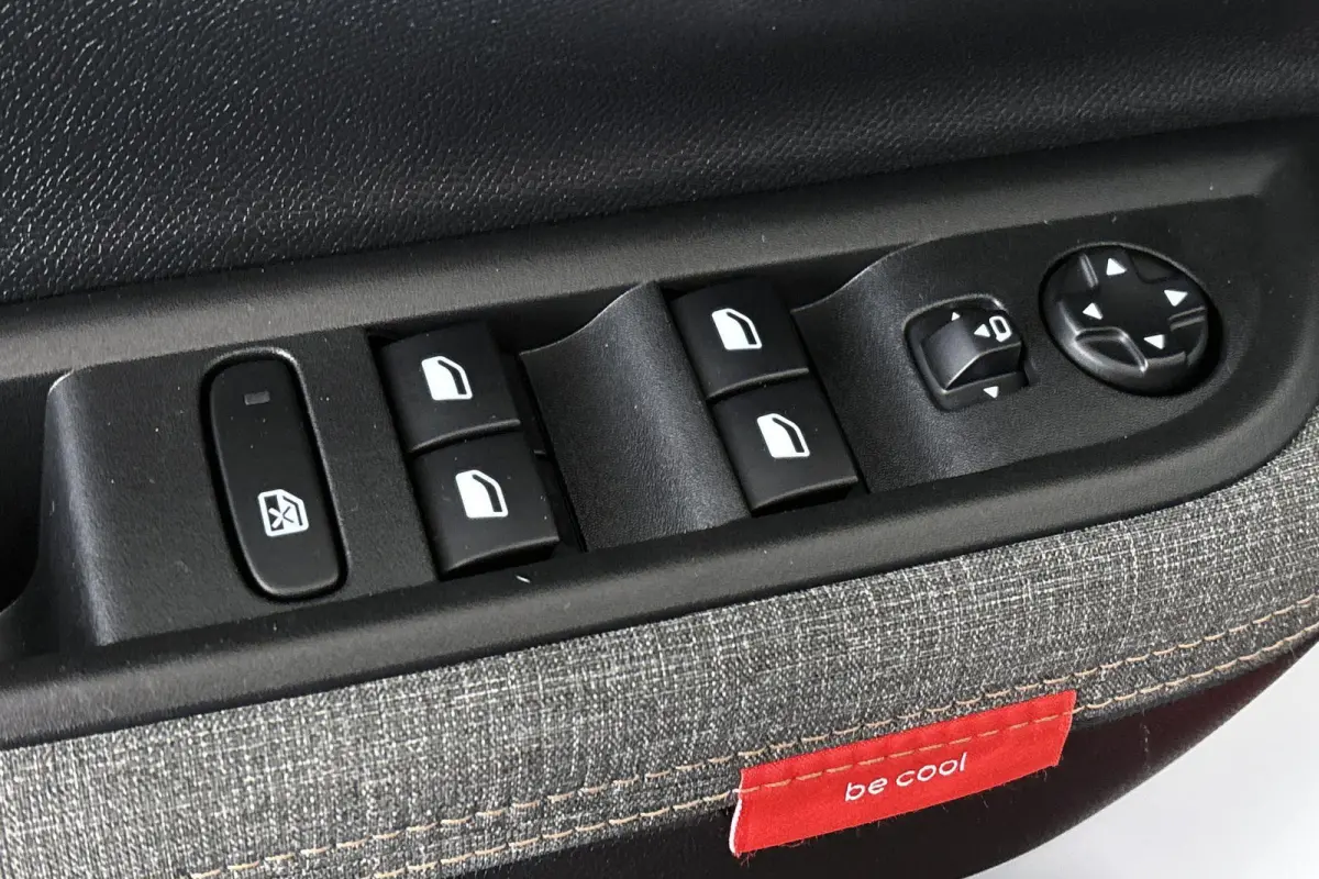 1.2 Hybrid 145pk Plus Achteruitrijcamera Apple CarPlay