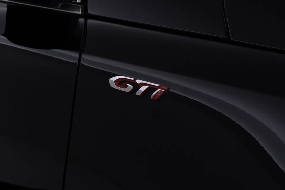 1.6 e-THP GTi 250 | Org NL | Camera | Stoelverwarming | Denon Audio | Keyless Entry/Start | Stoelmassage |