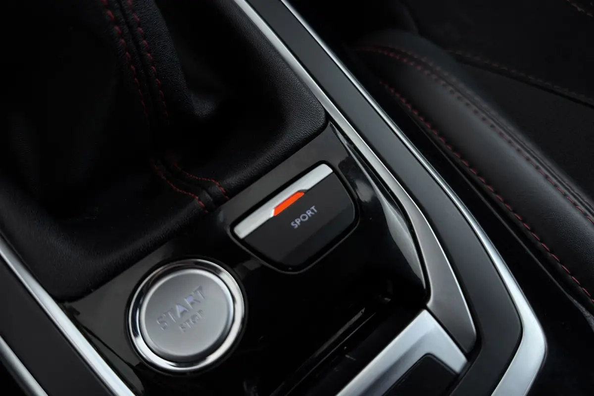 1.6 e-THP GTi 250 | Org NL | Camera | Stoelverwarming | Denon Audio | Keyless Entry/Start | Stoelmassage |