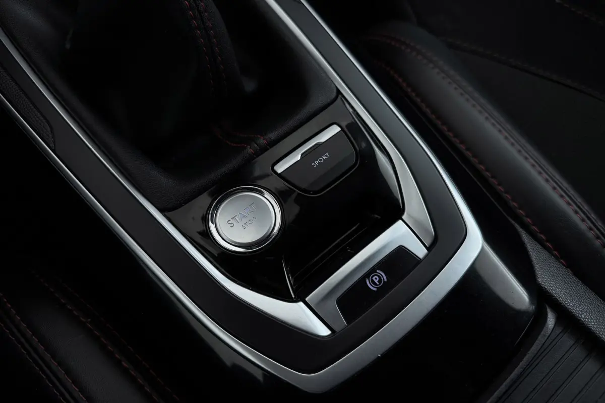 1.6 e-THP GTi 250 | Org NL | Camera | Stoelverwarming | Denon Audio | Keyless Entry/Start | Stoelmassage |