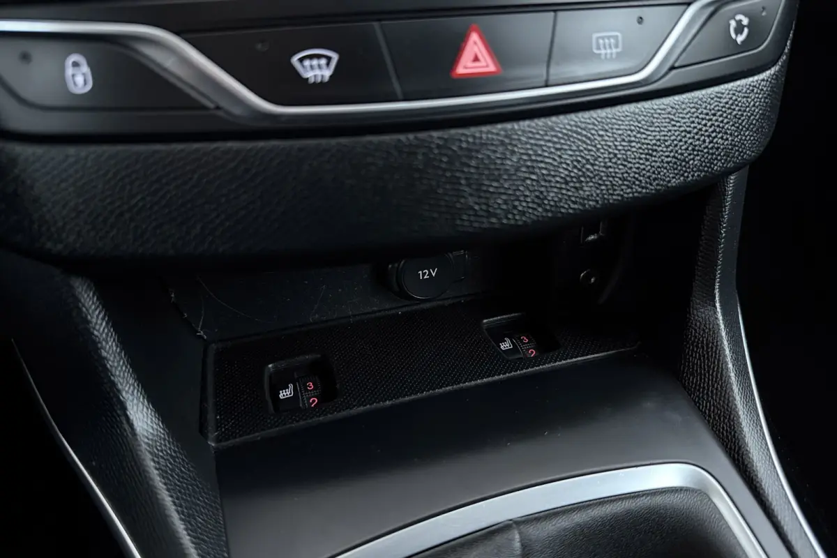 1.6 e-THP GTi 250 | Org NL | Camera | Stoelverwarming | Denon Audio | Keyless Entry/Start | Stoelmassage |