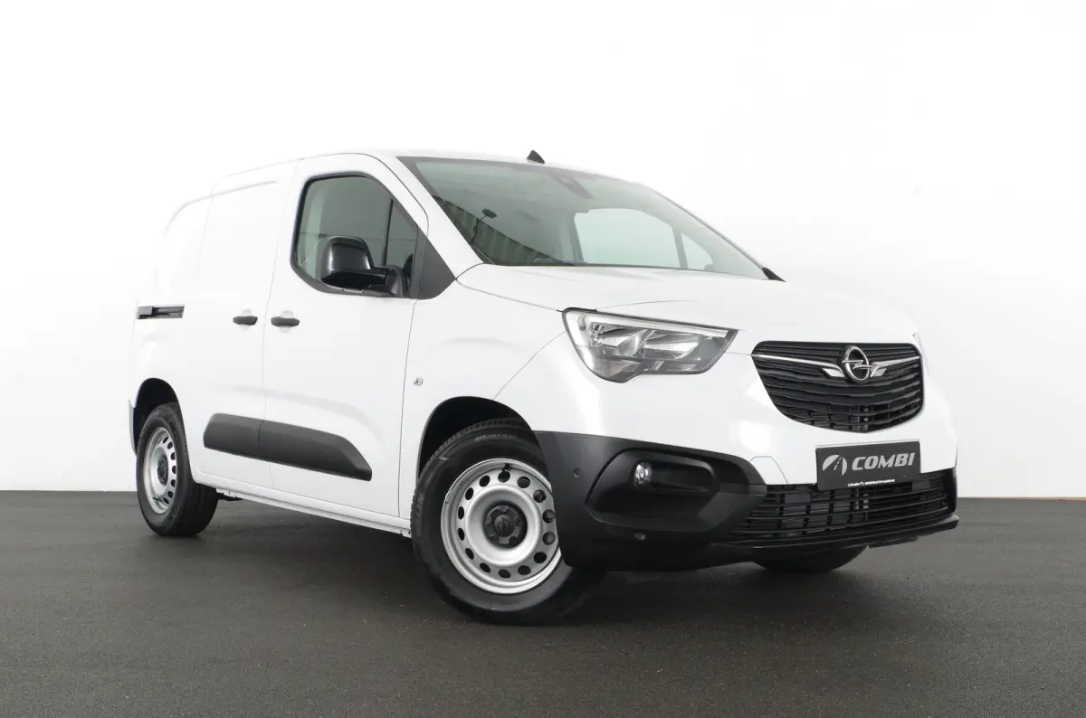 Combo-e 136pk L1 50kWh > Nieuw/Camera/Apple Carplay/Android Auto/275km Actieradius WLTP... | 3445 |