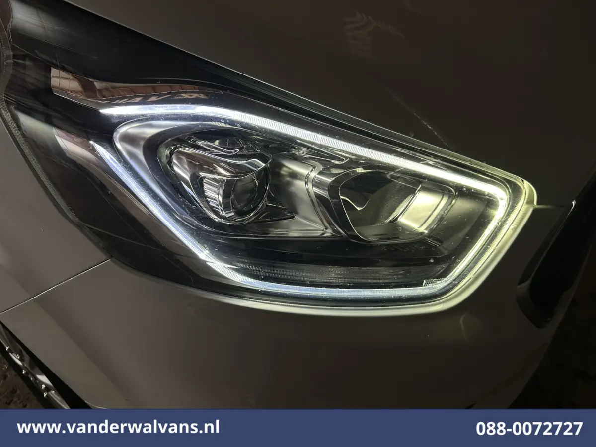 2.0 TDCI 130pk L2H1 Euro6 Airco | Navigatie | Apple Carplay | LED | Cruisecontrol | 2800kg Trekhaak Android Auto, Verwarmde voorruit, Stoelverwarming, Parkeersensoren, Bijrijdersbank