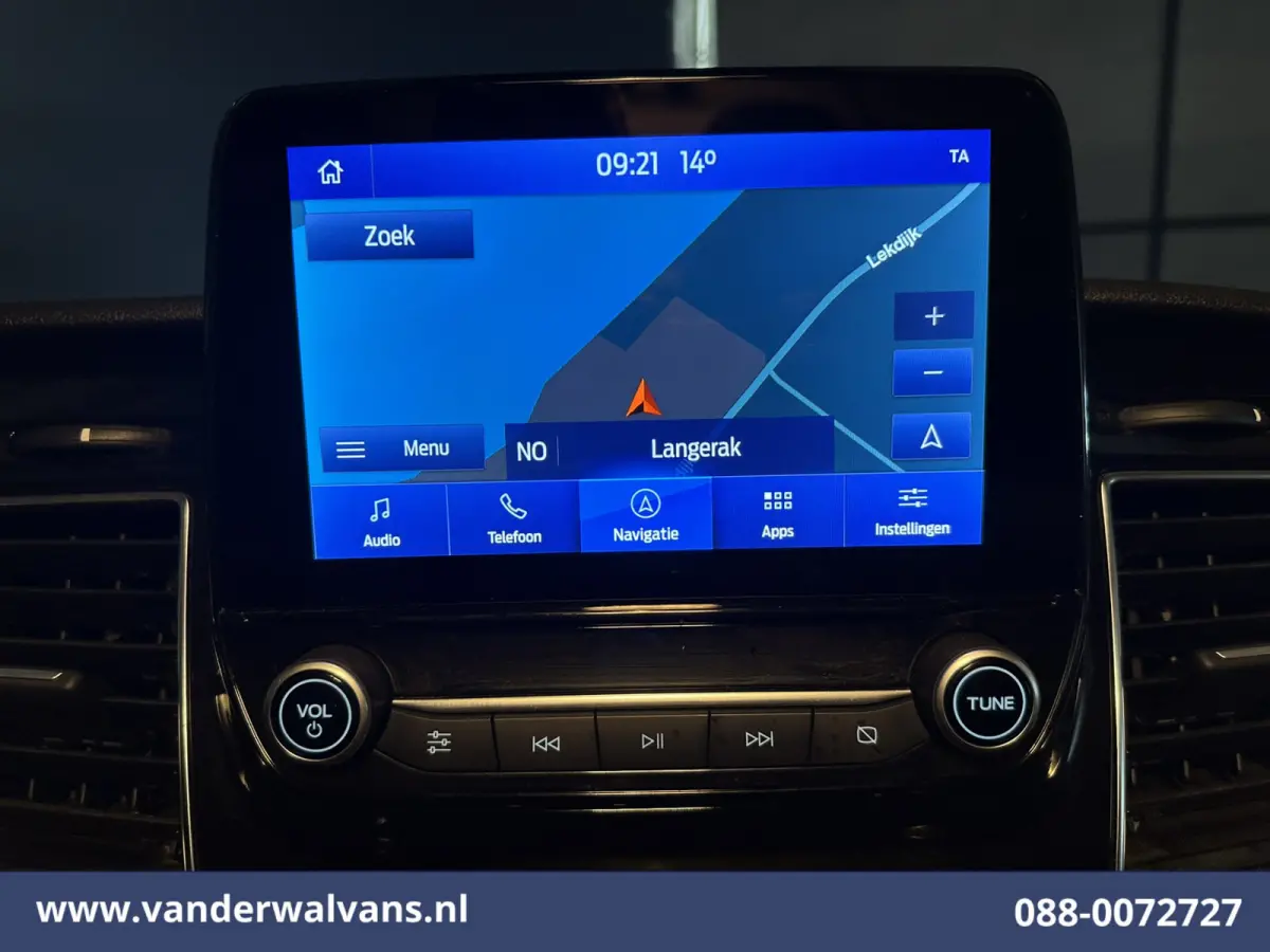 2.0 TDCI 130pk L2H1 Euro6 Airco | Navigatie | Apple Carplay | LED | Cruisecontrol | 2800kg Trekhaak Android Auto, Verwarmde voorruit, Stoelverwarming, Parkeersensoren, Bijrijdersbank