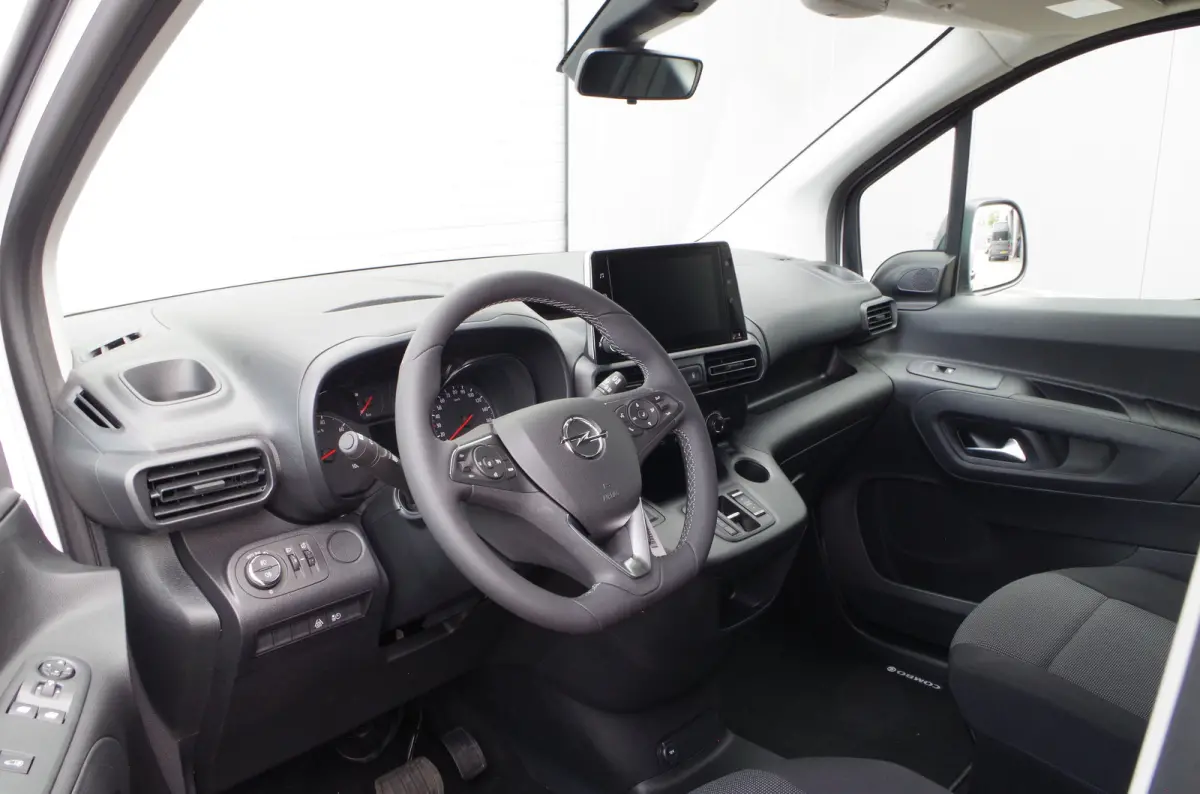 Combo-e Electric 136 L1 50kWh > 2025/Comfort stoel/Camera/Apple Carplay/Android Auto  | 3443 |