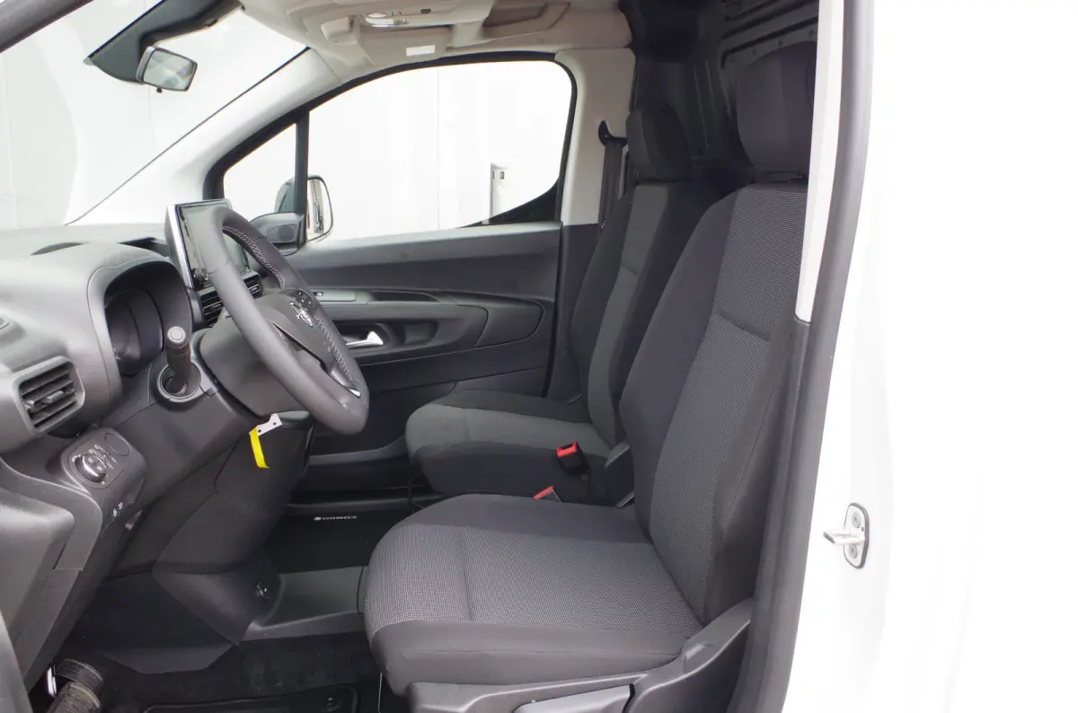 Combo-e Electric 136 L1 50kWh > 2025/Comfort stoel/Camera/Apple Carplay/Android Auto  | 3443 |