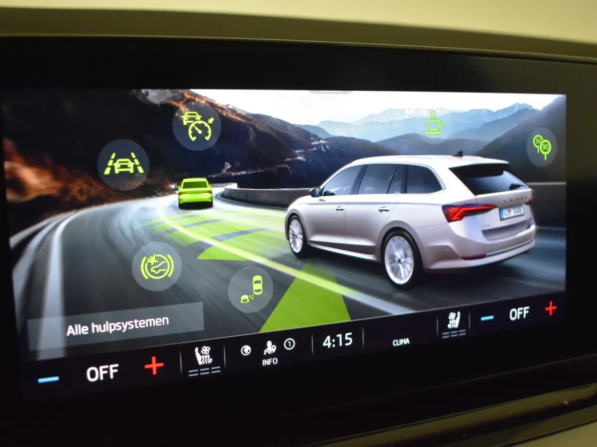 1.4 TSI iV PHEV Sportline business | Elektr. Stoel incl Ventilatie/Verwarm/Memory | Head up display | Dodehoekdetectie | Keyless | Navigatie | Camera achter | Adaptief cruise control | App c
