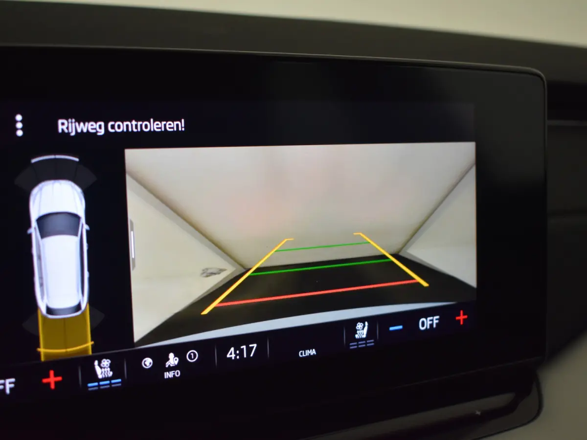 1.4 TSI iV PHEV Sportline business | Elektr. Stoel incl Ventilatie/Verwarm/Memory | Head up display | Dodehoekdetectie | Keyless | Navigatie | Camera achter | Adaptief cruise control | App c