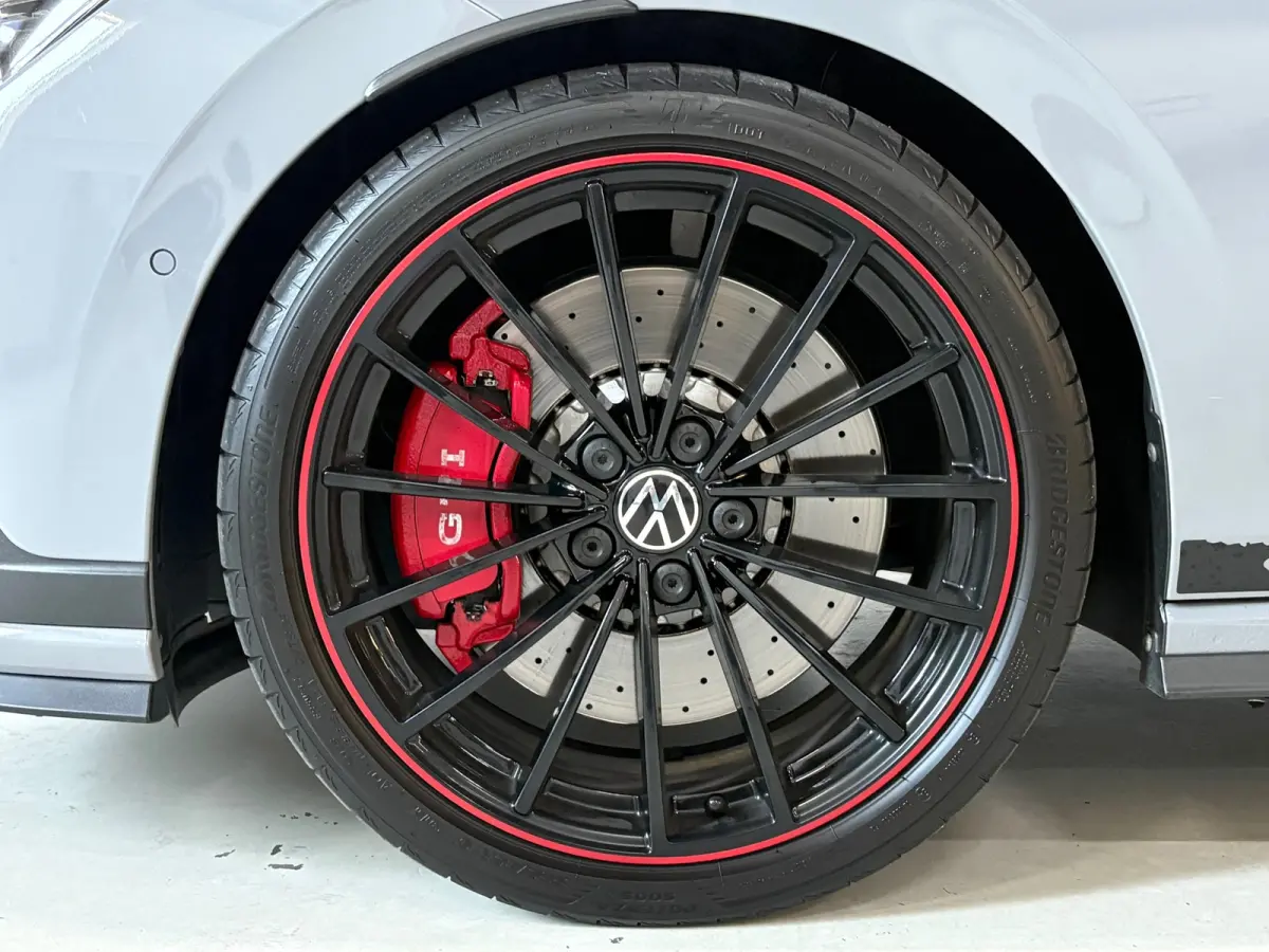 GTI Clubsport 45 editie Full option *Akrapovic