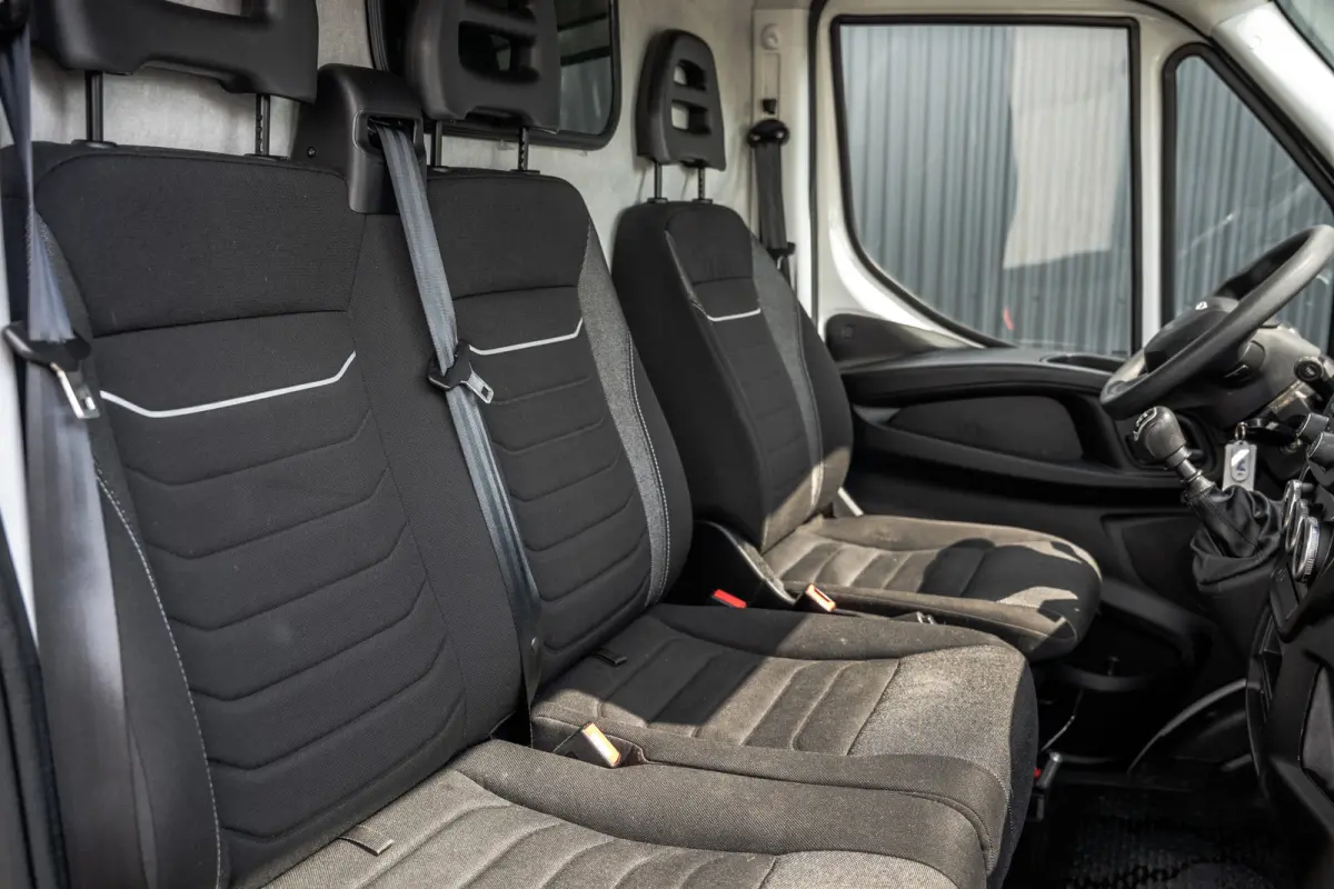 **35S16 | L4H2 | 157 PK | 3-Zits | Airco | Parkeersensoren**