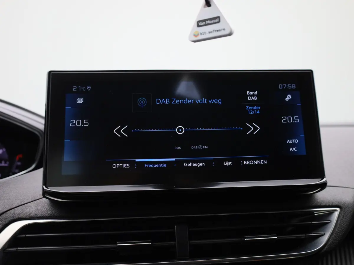 1.2 PureTech Blue Lease Active | NAVIGATIE | ACHTERUITRIJCAMERA | APPLE CARPLAY / ANDROID AUTO | CLIMATE CONTROL |