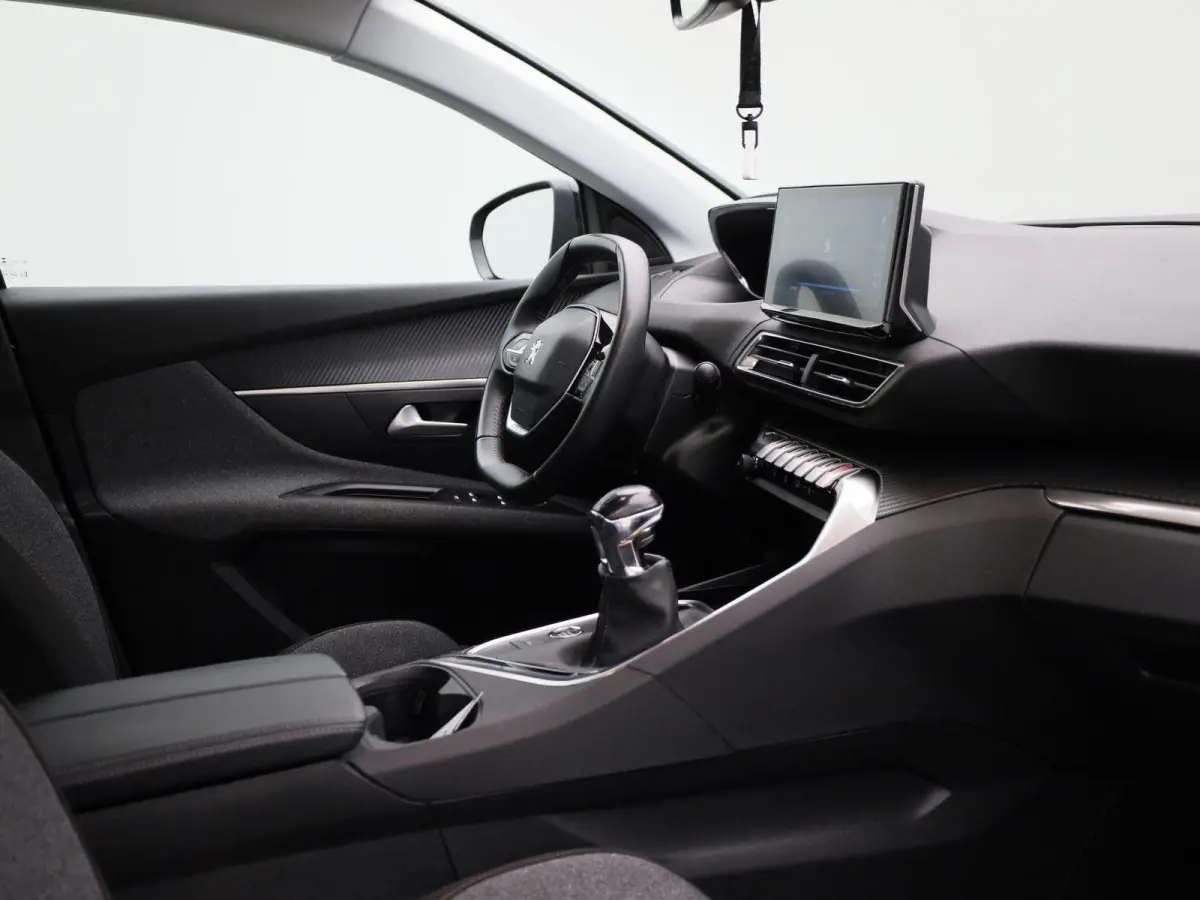1.2 PureTech Blue Lease Active | NAVIGATIE | ACHTERUITRIJCAMERA | APPLE CARPLAY / ANDROID AUTO | CLIMATE CONTROL |