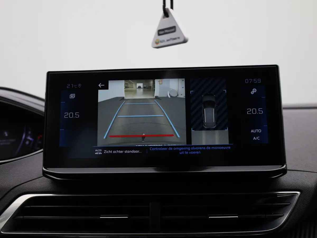 1.2 PureTech Blue Lease Active | NAVIGATIE | ACHTERUITRIJCAMERA | APPLE CARPLAY / ANDROID AUTO | CLIMATE CONTROL |