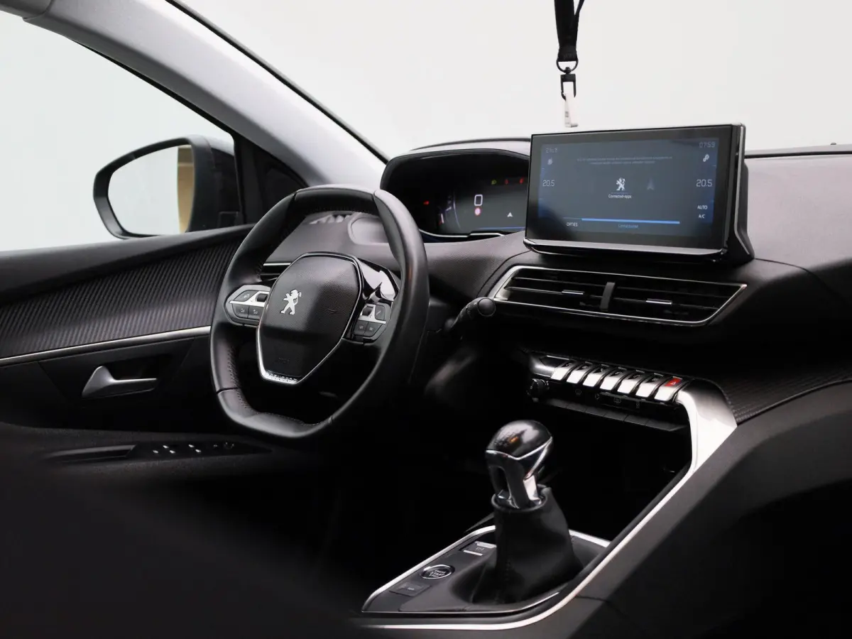 1.2 PureTech Blue Lease Active | NAVIGATIE | ACHTERUITRIJCAMERA | APPLE CARPLAY / ANDROID AUTO | CLIMATE CONTROL |