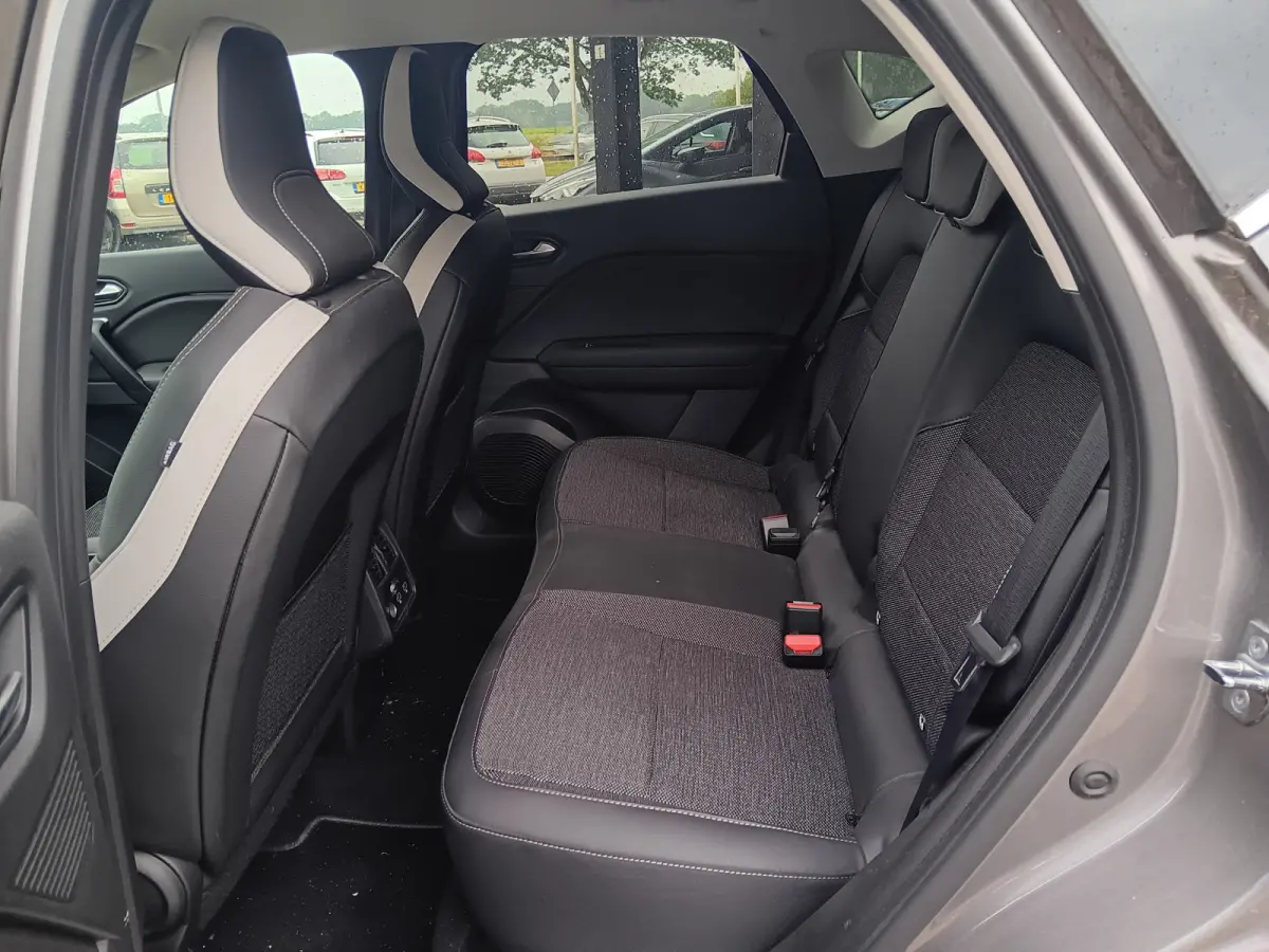 1.6 E-Tech Plug-in Hybrid 160 Edition One GROOT NAV,VIRTUAL DASH. AUTOMAAT