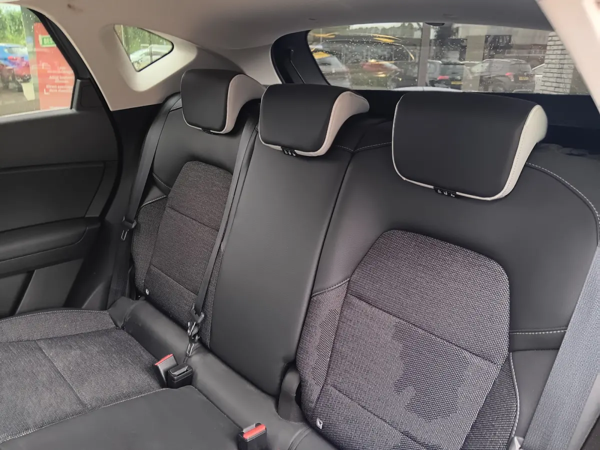 1.6 E-Tech Plug-in Hybrid 160 Edition One GROOT NAV,VIRTUAL DASH. AUTOMAAT