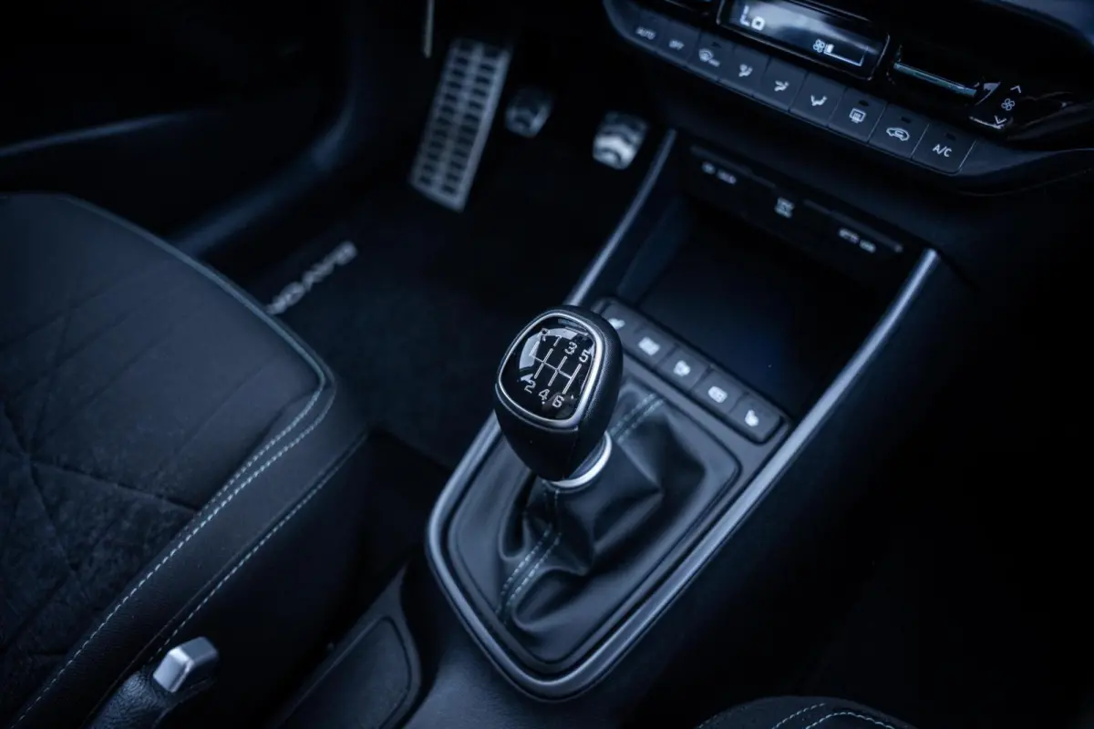1.0 T-GDI*BOSE*CAMERA*DIGITAAL DASH*CARPLAY*LED