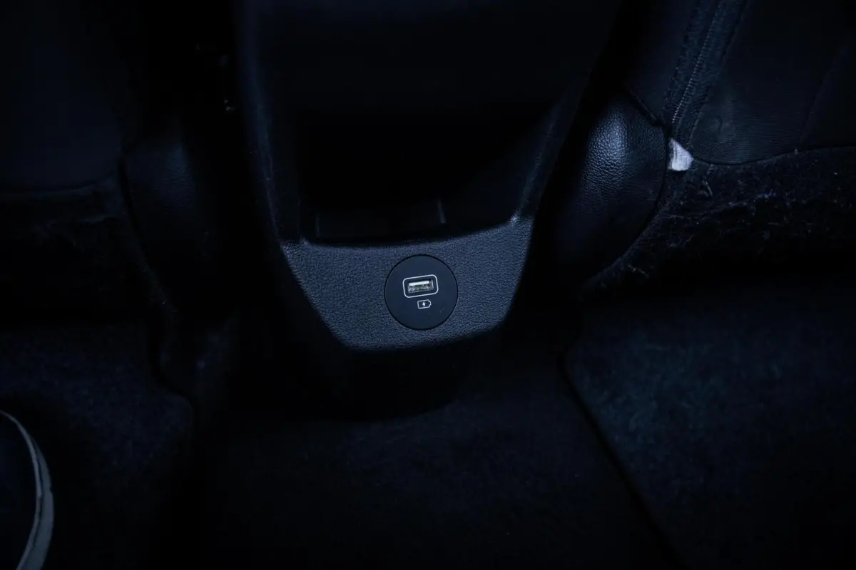 1.0 T-GDI*BOSE*CAMERA*DIGITAAL DASH*CARPLAY*LED