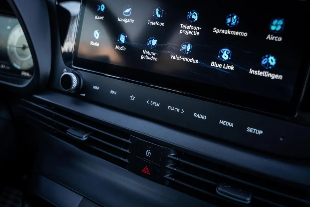 1.0 T-GDI*BOSE*CAMERA*DIGITAAL DASH*CARPLAY*LED