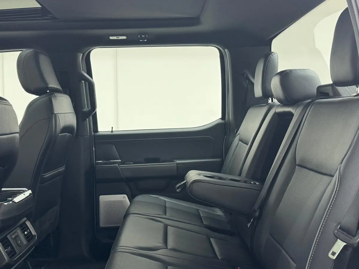 USA 5.0 V8 Lariat black FX4 / B&O / Pano / HUD