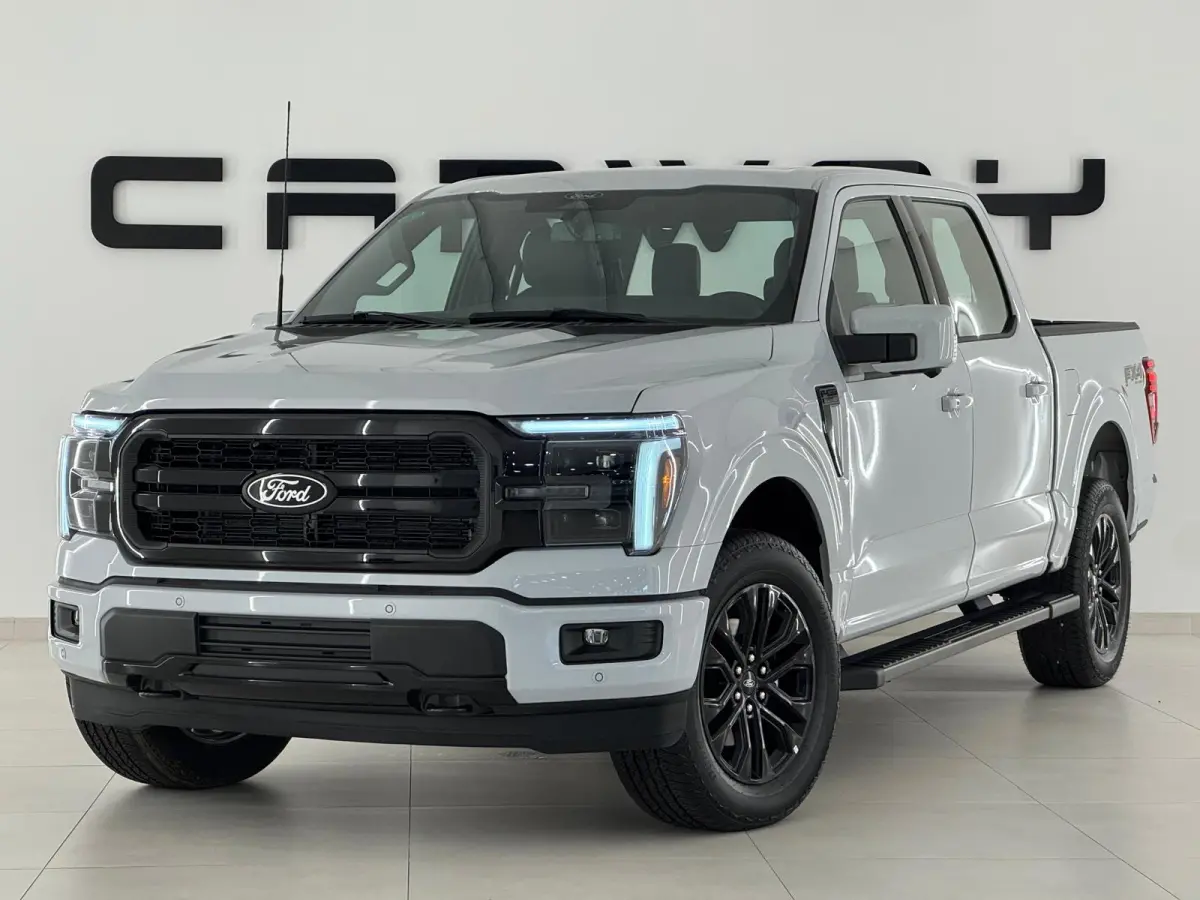 USA 5.0 V8 Lariat black FX4 / B&O / Pano / HUD