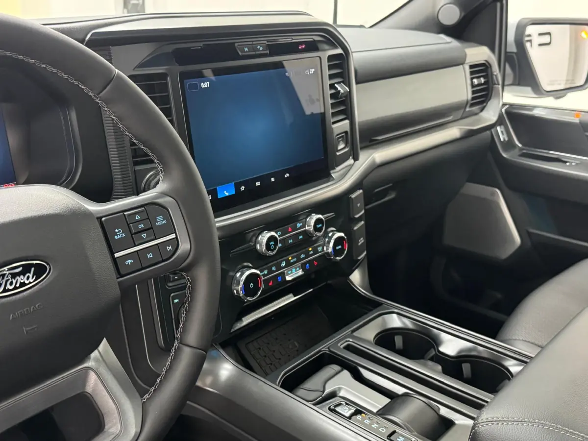 USA 5.0 V8 Lariat black FX4 / B&O / Pano / HUD