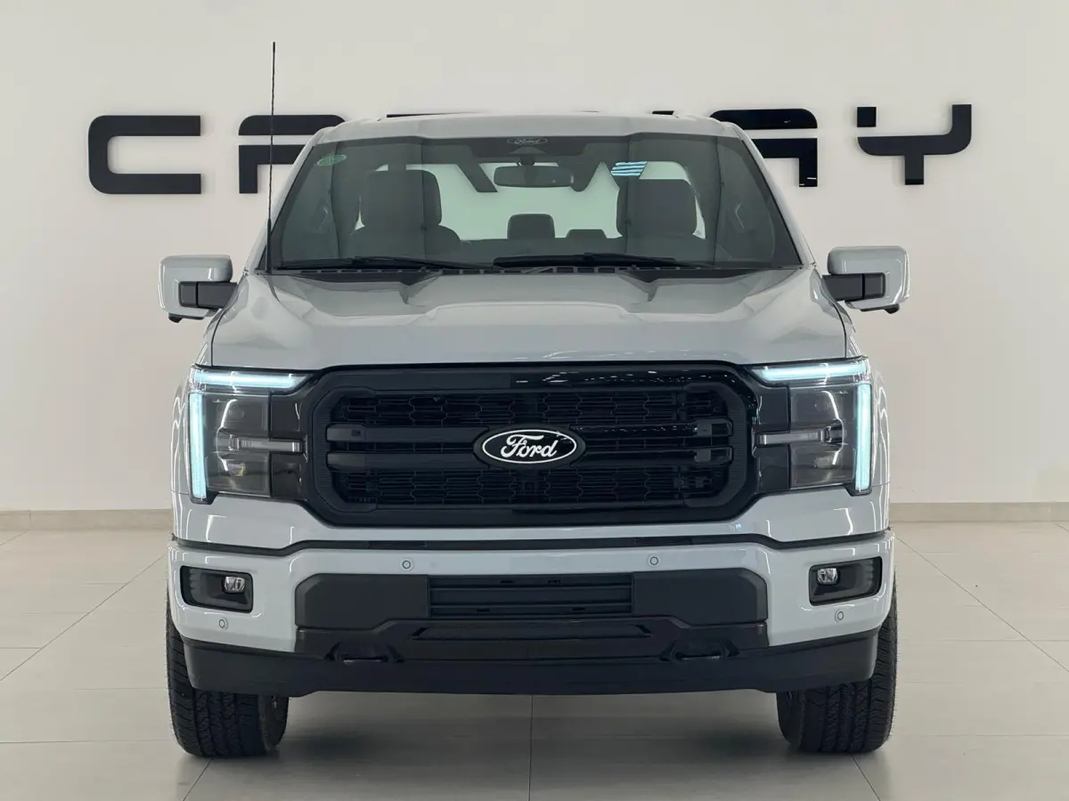 USA 5.0 V8 Lariat black FX4 / B&O / Pano / HUD