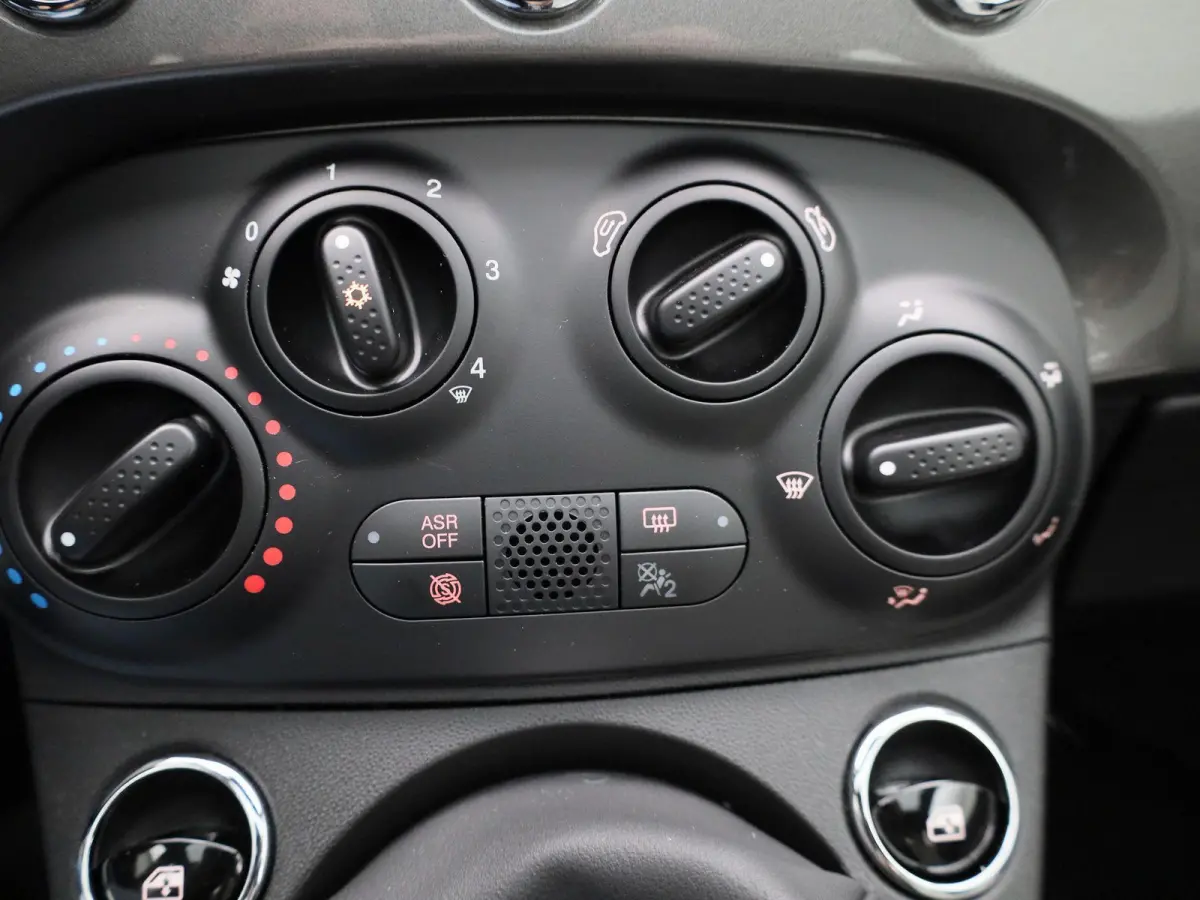 1.0 Hybrid Dolcevita | Apple Carplay | Cruise Control | Airconditioning | LMV |