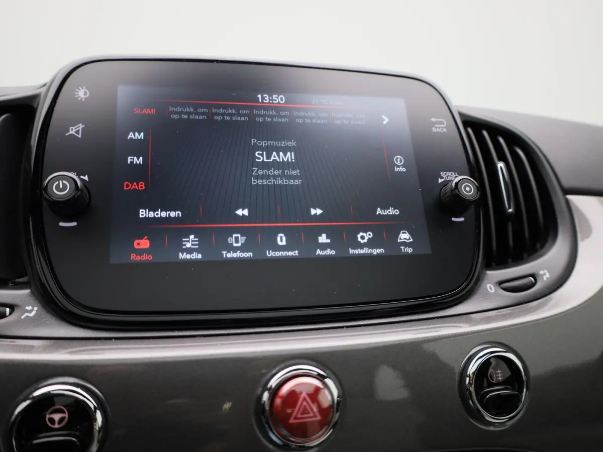 1.0 Hybrid Dolcevita | Apple Carplay | Cruise Control | Airconditioning | LMV |
