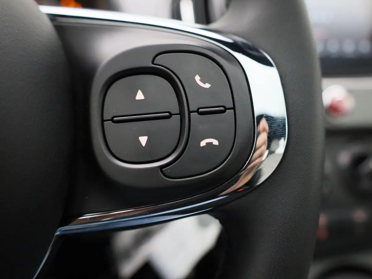 1.0 Hybrid Dolcevita | Apple Carplay | Cruise Control | Airconditioning | LMV |