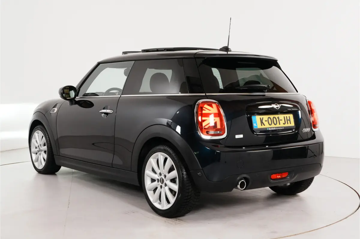 1.5 Cooper Chili | Pano | Leder | Stl. verw. | PDC | Sportstoelen |