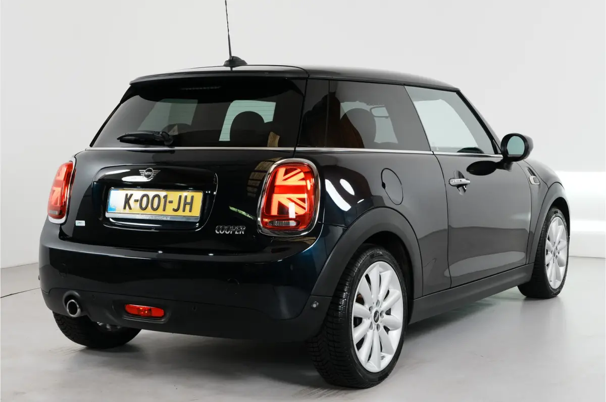 1.5 Cooper Chili | Pano | Leder | Stl. verw. | PDC | Sportstoelen |