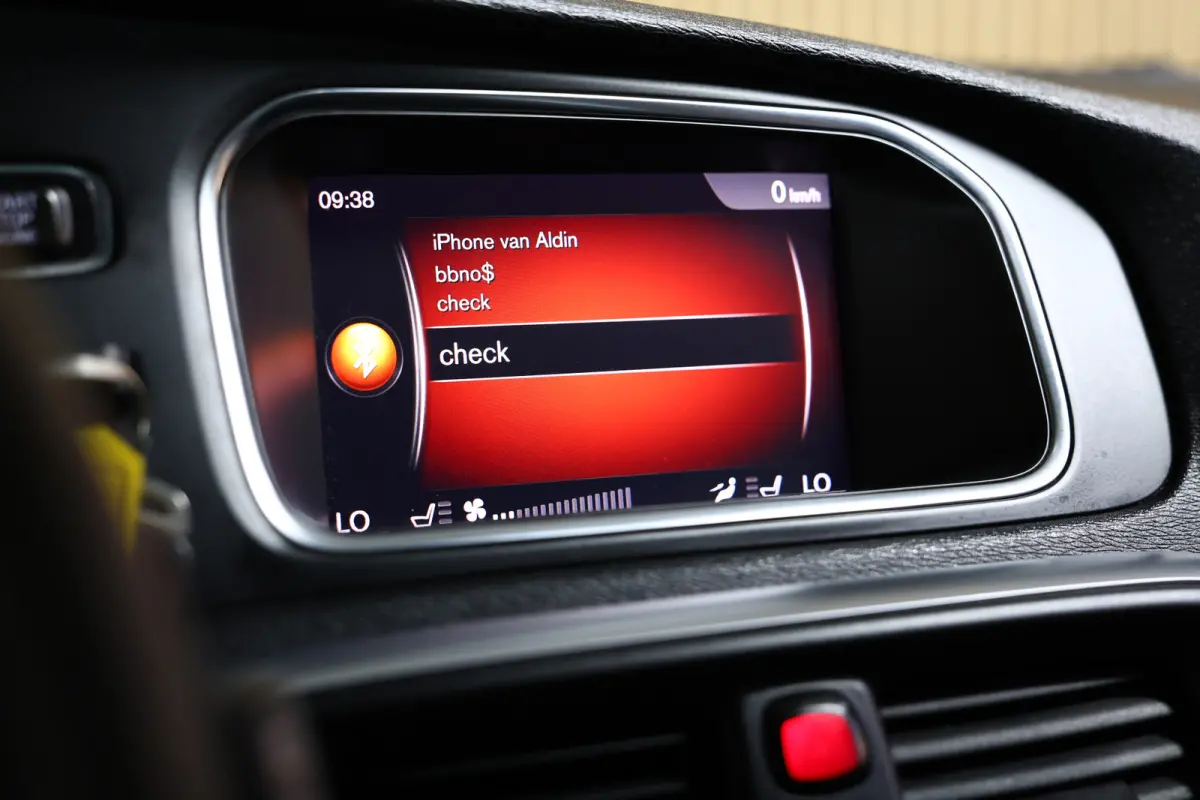 2.0 T5 R-Design AVM NAVI CLIMA CRUISE PDC STOELVERWARMING "18