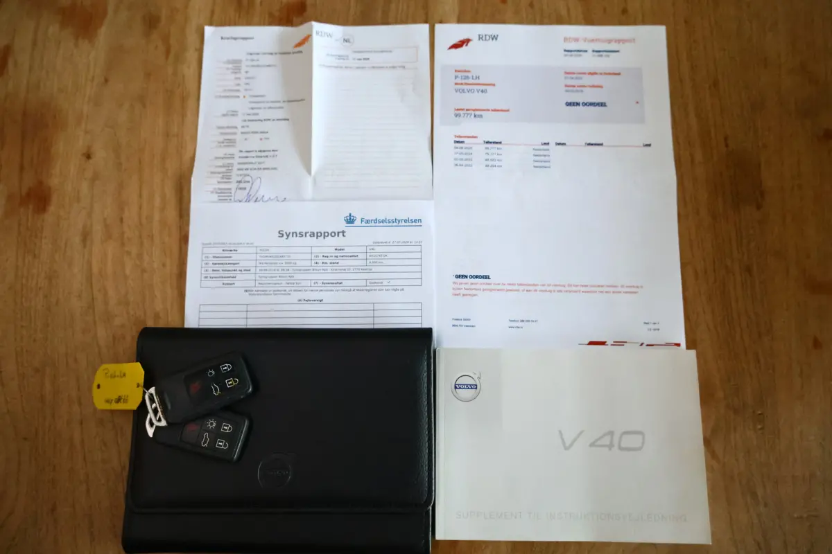 2.0 T5 R-Design AVM NAVI CLIMA CRUISE PDC STOELVERWARMING "18