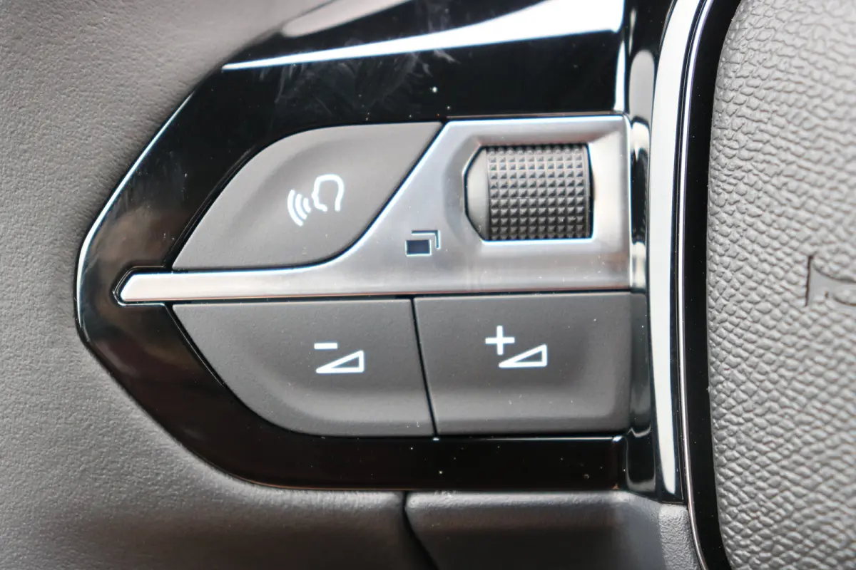 Allure, | Cruise control adaptief | Apple Carplay/Android Auto | Camera | Navi |