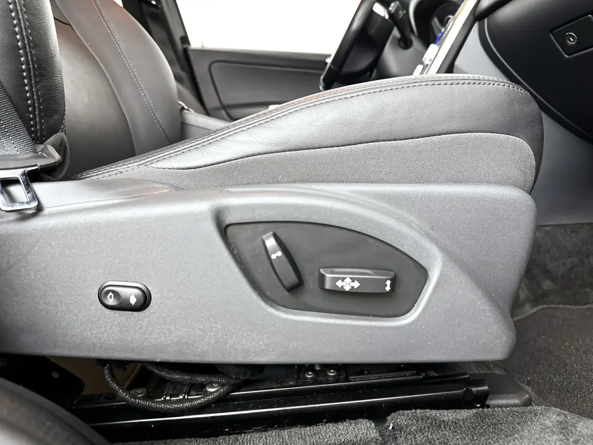 T5 FWD Nordic+ | Panoramadak | Park assist | Cruise control | Stoelverwarming