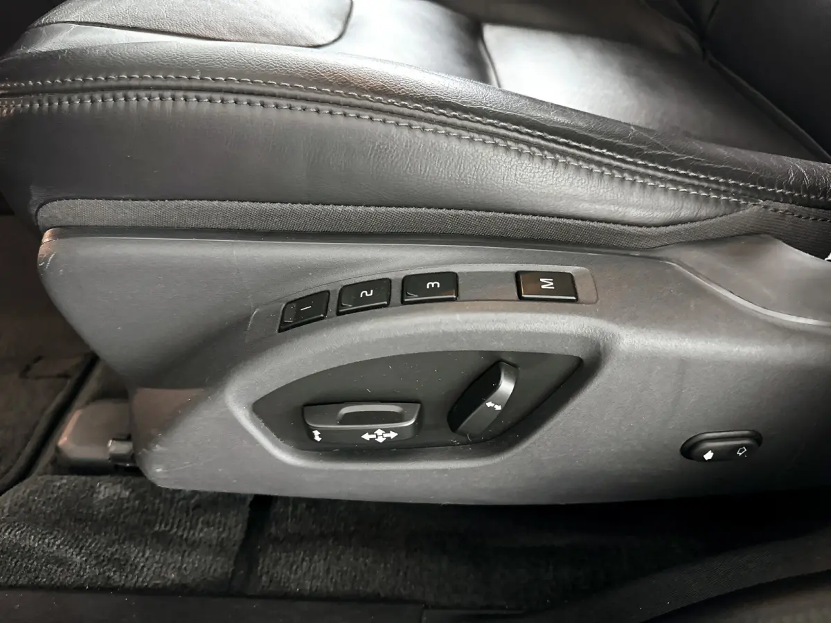 T5 FWD Nordic+ | Panoramadak | Park assist | Cruise control | Stoelverwarming