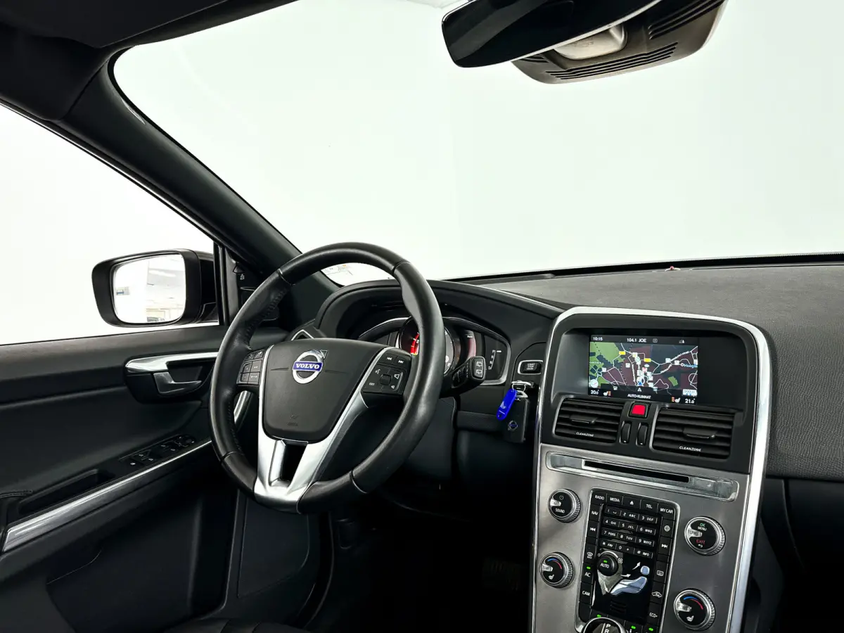 T5 FWD Nordic+ | Panoramadak | Park assist | Cruise control | Stoelverwarming