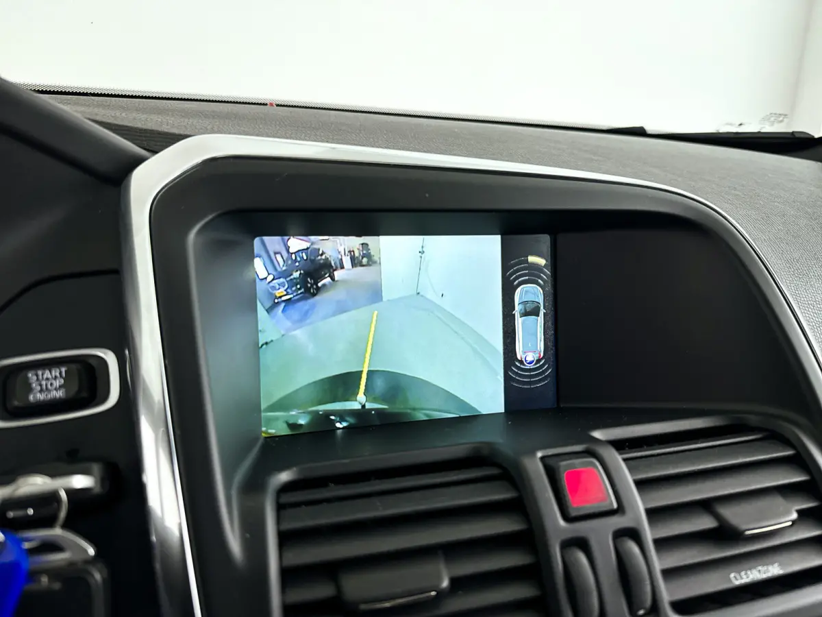 T5 FWD Nordic+ | Panoramadak | Park assist | Cruise control | Stoelverwarming