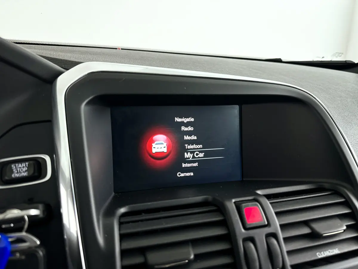 T5 FWD Nordic+ | Panoramadak | Park assist | Cruise control | Stoelverwarming